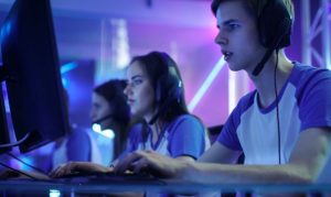 Más del 50% de los consumidores de tecnología en México se identifican como gamers